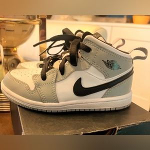 Air Jordan 1 Toddler 7c